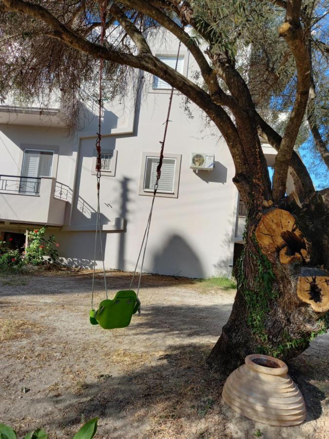 Olivo Nydri Apartment Bagian luar foto