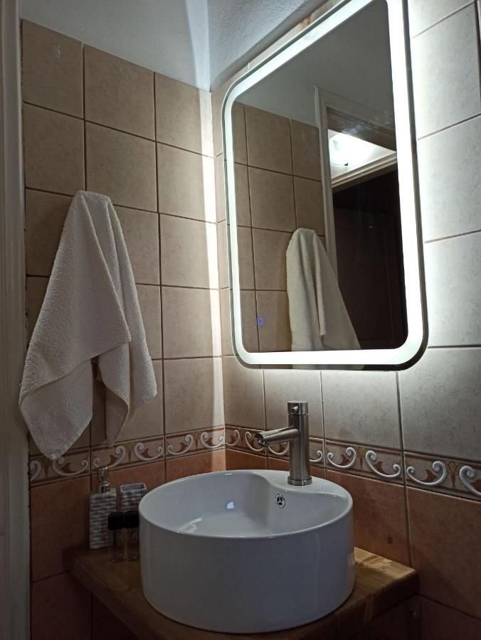 Olivo Nydri Apartment Bagian luar foto