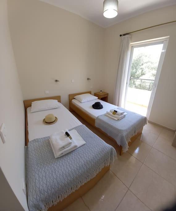 Olivo Nydri Apartment Bagian luar foto