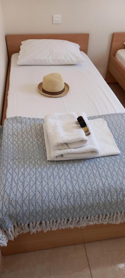 Olivo Nydri Apartment Bagian luar foto